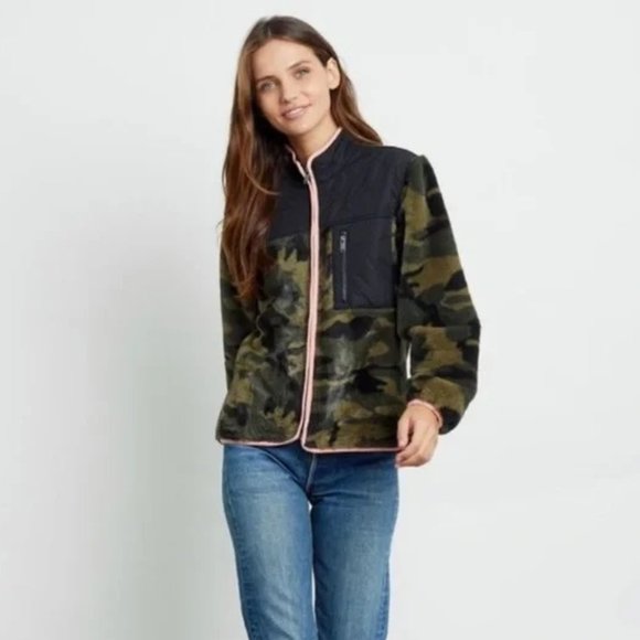 Rails ~Wesley Faux Fur Camo Jacket in size Small - Picture 13 of 13